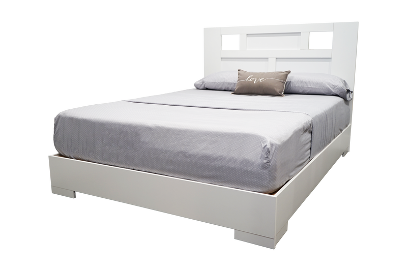 Monaco Bed in White Matte with Modern Platform